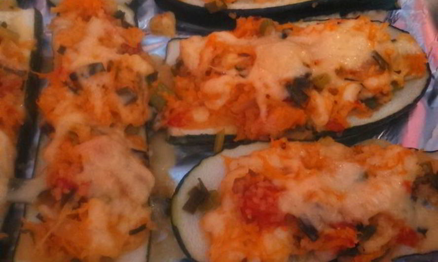 Рецепт запеченных кабачков с овощной начинкой