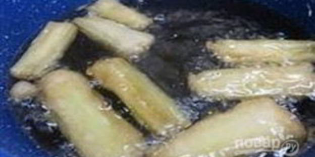 жареные стебли сельдерея