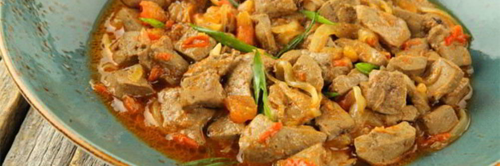 Баранья печень с овощами