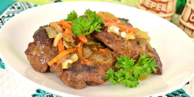 говяжья печень с луком и морковью в мультиварке