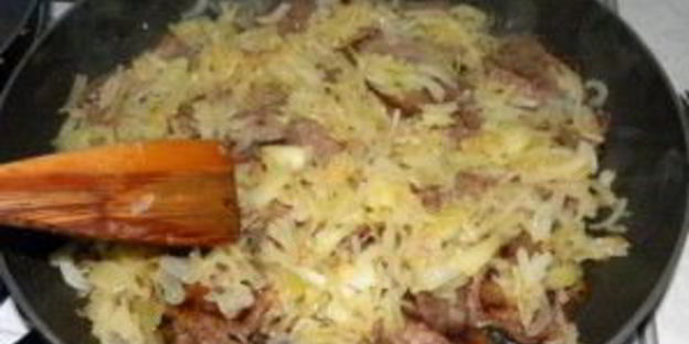 говяжья печень с луком