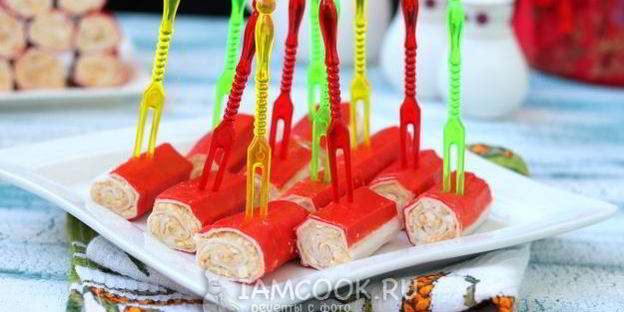 крабовые палочки, фаршированные печенью трески