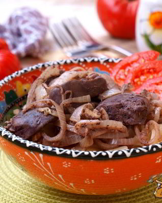 Куриная печень с грецкими орехами