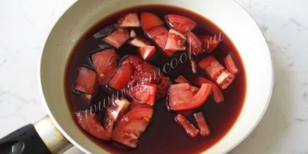 куриная печень с грибами в вине