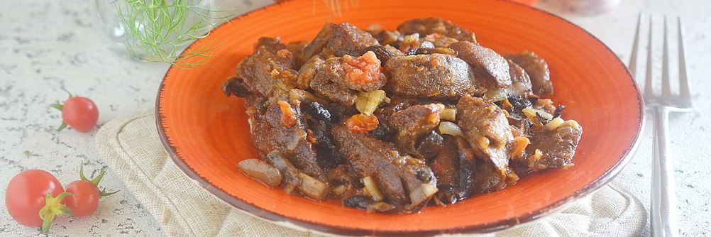 Куриная печень с грибами