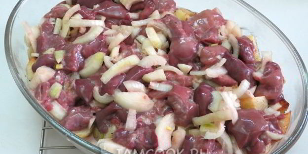 куриная печень с картошкой в духовке