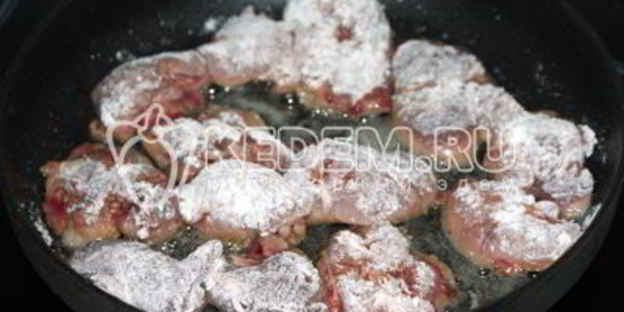 куриная печень с овощами