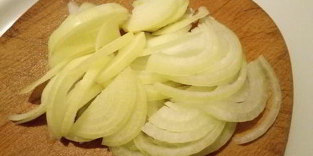 куриная печень с сердечками в сметанном соусе