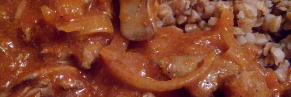 Куриная печень в томатном соусе