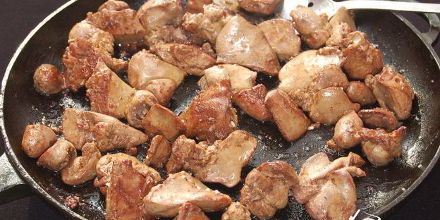 куриная печенка с овощами