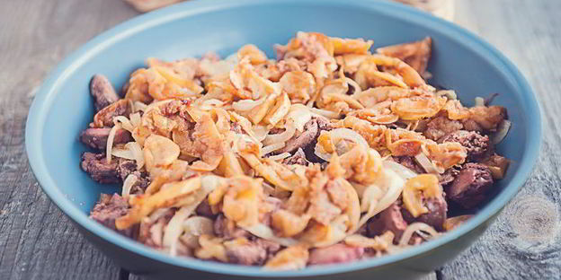 куриная печенка с яблоками