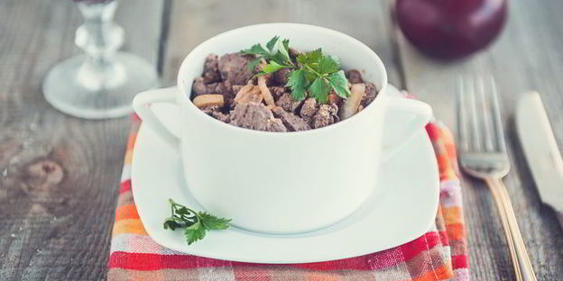 куриная печенка с яблоками