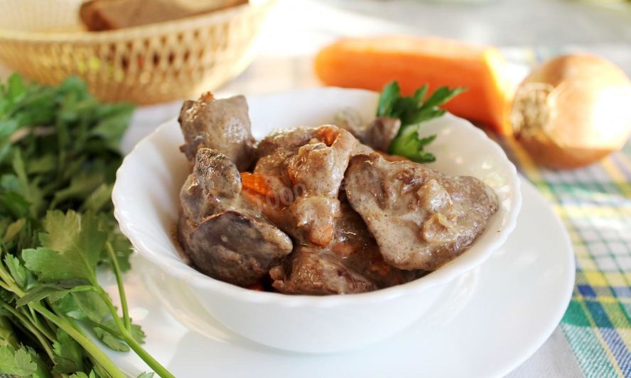 Рецепт печени индейки с морковью и луком в сметане