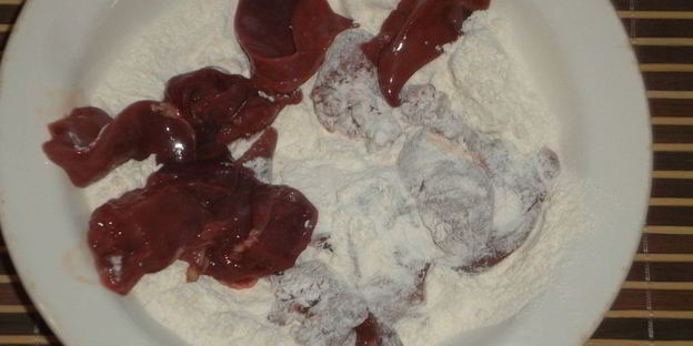 печень куриная в сметане