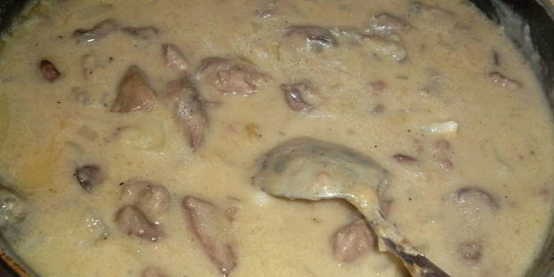 печень куриная в сметане