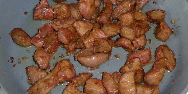 печень с кабачками в горшочке