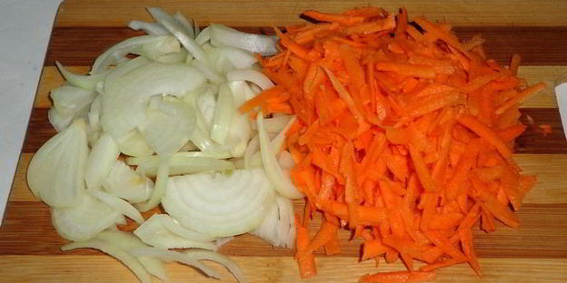 печень с кабачками в горшочке