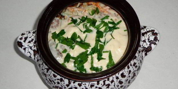 печень с кабачками в горшочке