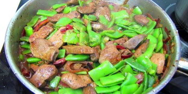 печень с плоской стручковой фасолью