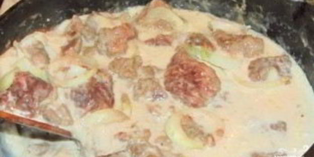 печень, тушенная в молоке