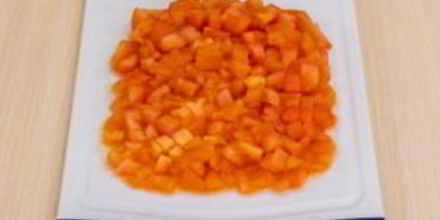 печень в беконе в томатном соусе