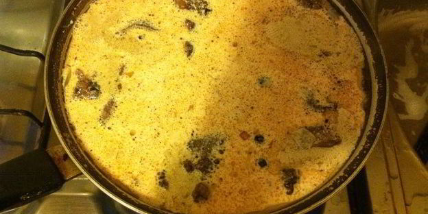 печень ягненка в сметане