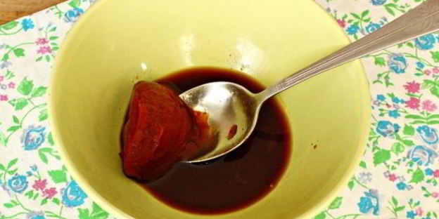 свиная печень, тушенная в томатно-соевом соусе