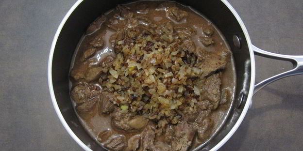 тушеная куриная печень