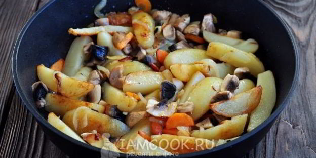 жареная картошка с печенью