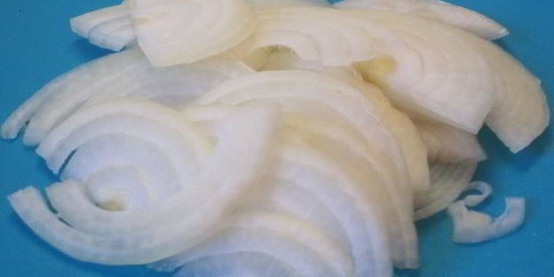 жареная куриная печень с кинзой