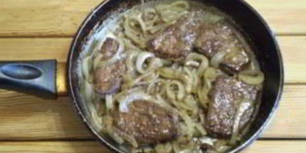 жареная печень с луком