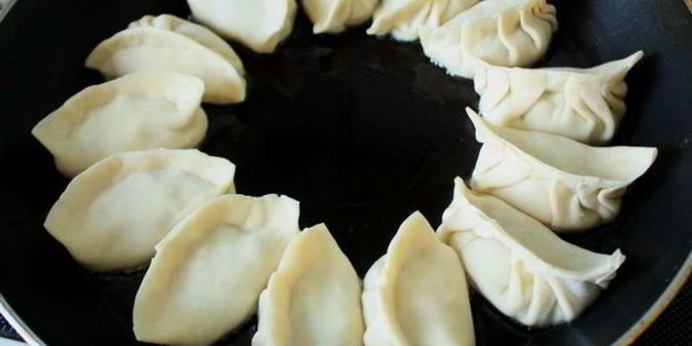 китайские жареные пельмени