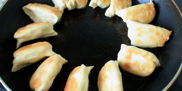 китайские жареные пельмени