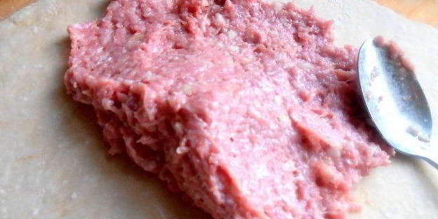 ленивые пельмени на овощной подушке