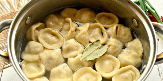 мясные пельмени к праздничному столу