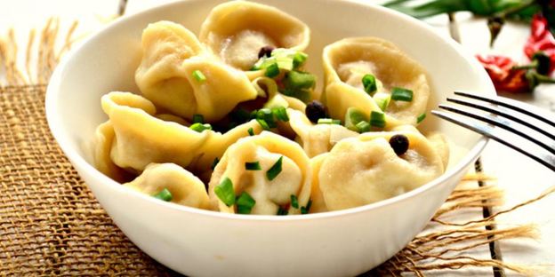 мясные пельмени к праздничному столу