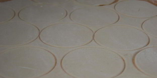 пельмени с мясом и капустой