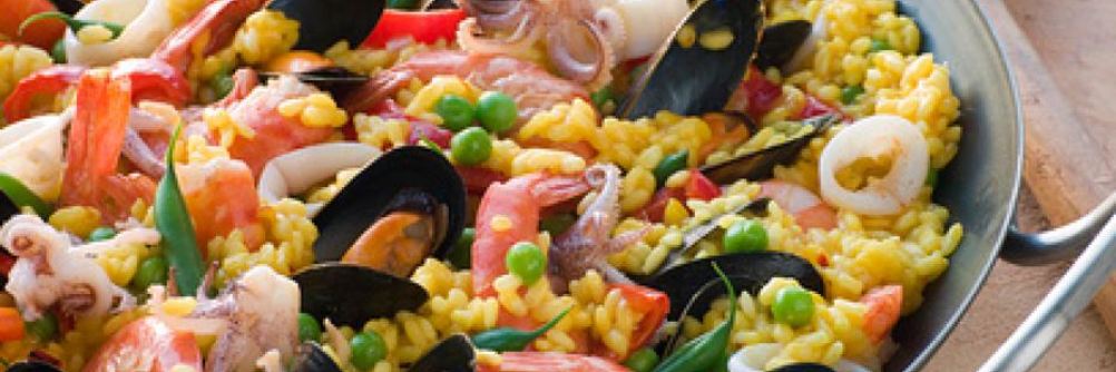 Паэлья с морепродуктами и стручковой фасолью