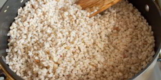 пилав из перловой крупы с грецкими орехами