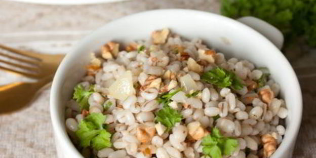 пилав из перловой крупы с грецкими орехами