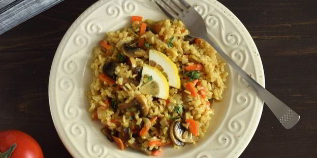 плов из бурого риса с грибами