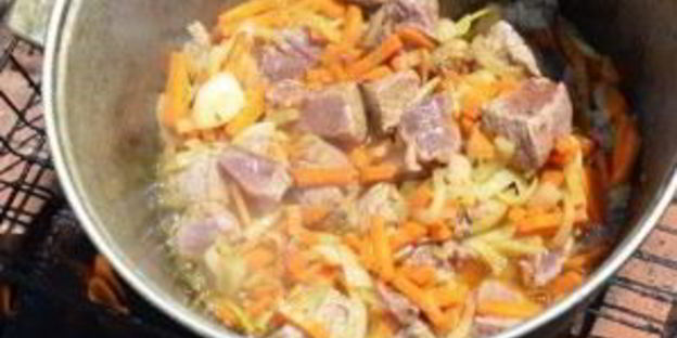 плов на костре со свининой