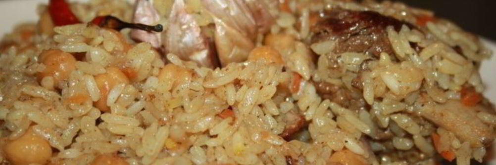 Плов с говядиной, курицей и нутом в мультиварке