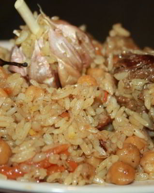 Плов с говядиной, курицей и нутом в мультиварке