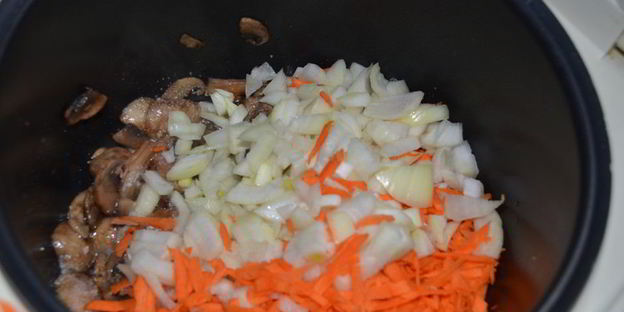 плов с грибами