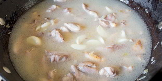 плов с курицей и лисичками