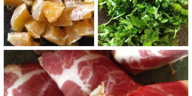 плов с сухофруктами, апельсинами и копченой корейкой