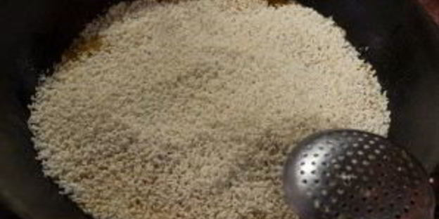 плов с яйцом