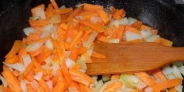 плов в духовке на противне