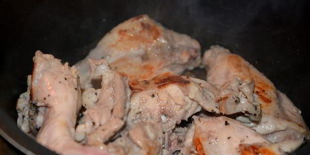 фрикасе из кролика с рисом и лепешками